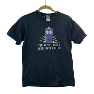 Think Geek Doctor Who T-Shirt S You Never Forget Your First Doctor Black Graphic